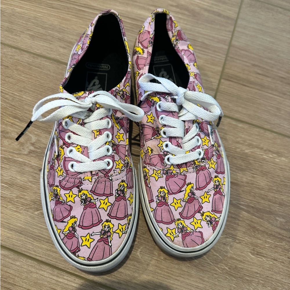 VANS X NINTENDO Authentic Princess Peach Lace Up Sneakers Size Womens 9/Mens 7.5